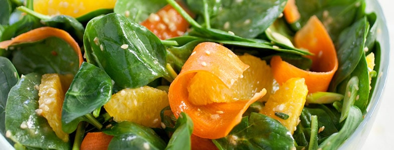 Menu végétarien|Salade pousses d'épinards, carottes et orange