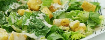 recette végétarienne salade croutons ail