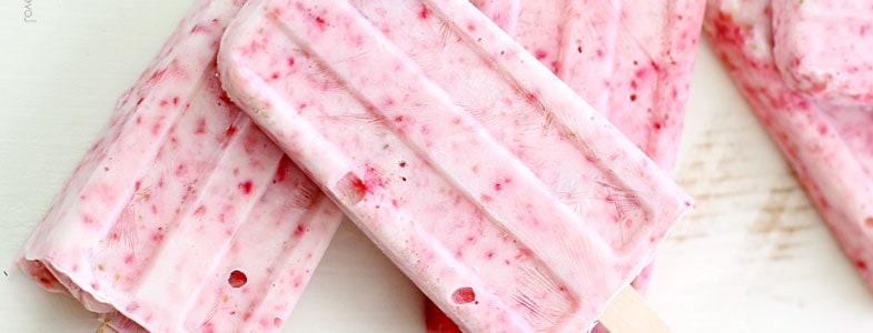 recette-vegetarienne-glaces-yaourt-fraises