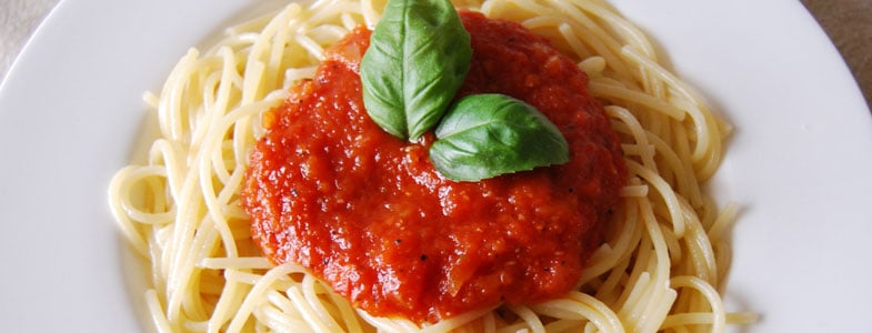 recette-vegetarienne-spaghettis-sauce-tomate
