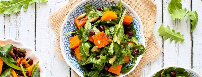 recette-vegetarienne-salade-courge-rotie-haricots-rouges