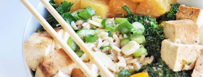 recette-vegetarienne-buddha-bowl-riz-ananas-tofu