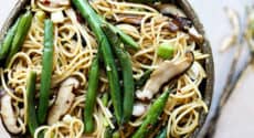 Spaghettis aux haricots verts et shiitake
