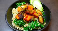 Bowl de quinoa et légumes d'hiver
