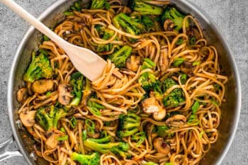 recette-vegan-nouilles-brocoli-champignons