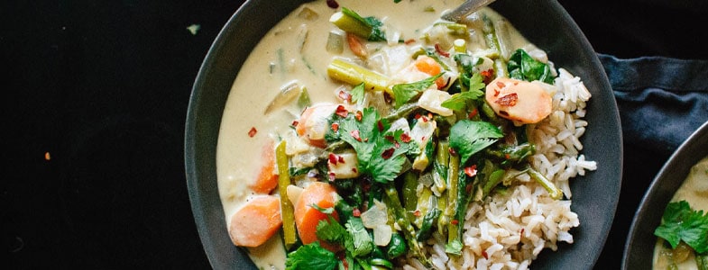 recette-vegetarienne-curry-thai-legumes-printanier