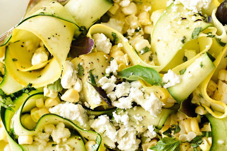 recette-vegetarienne-salade-courgettes-mais