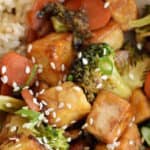 recette-vegetarienne-tofu-saute-legumes-sauce-sesame-gingembre