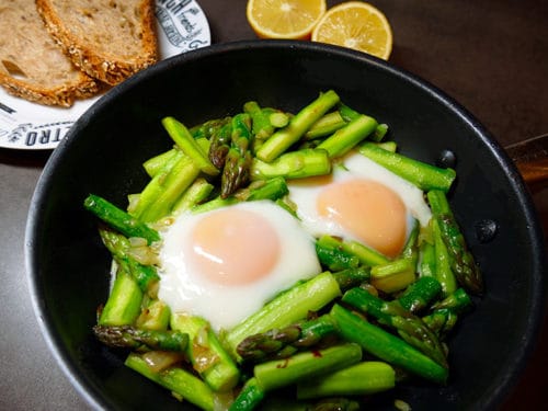 recette-vegetarienne-asperges-oeufs