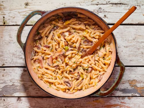 recette-vegetarienne-pates-poireaux-champignons