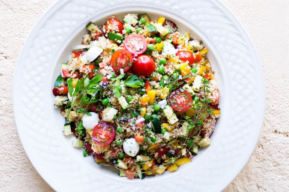 recette-vegetarienne-salade-quinoa-mozzarella-ete