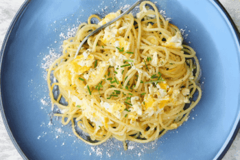 recette-vegetarienne-spaghettis-oeufs